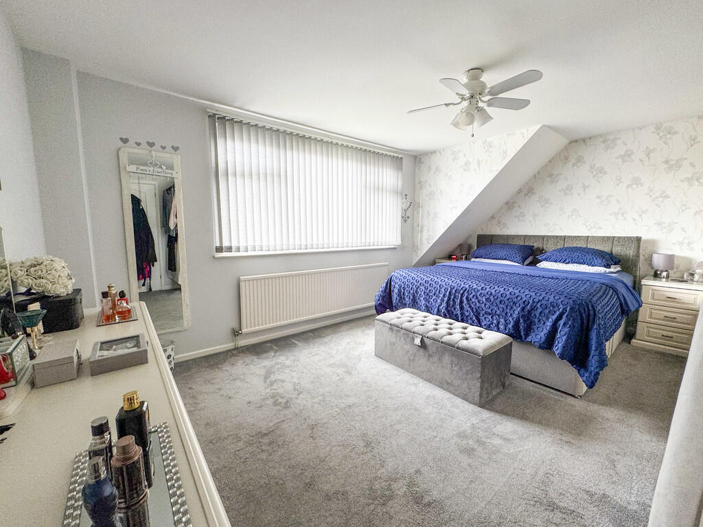 bed 1 image 2