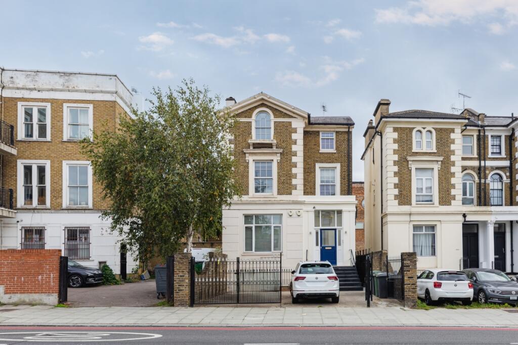 Camden Road 282 T...