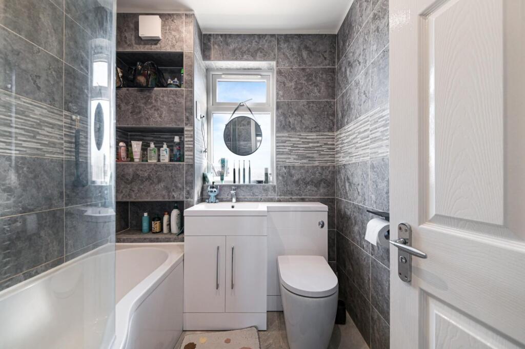 MATLOCK CRESENT (18).jpg