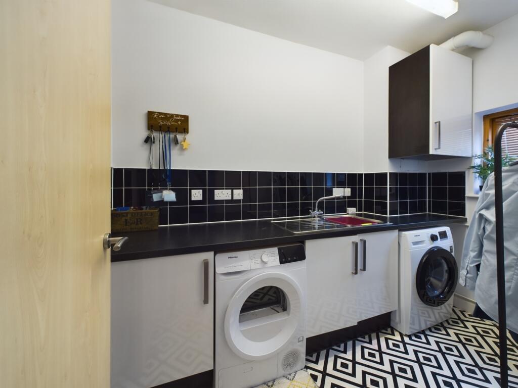 CAM01966G0-PR0296-STILL023