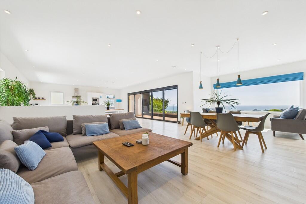 CAM01085G0-PR0554...