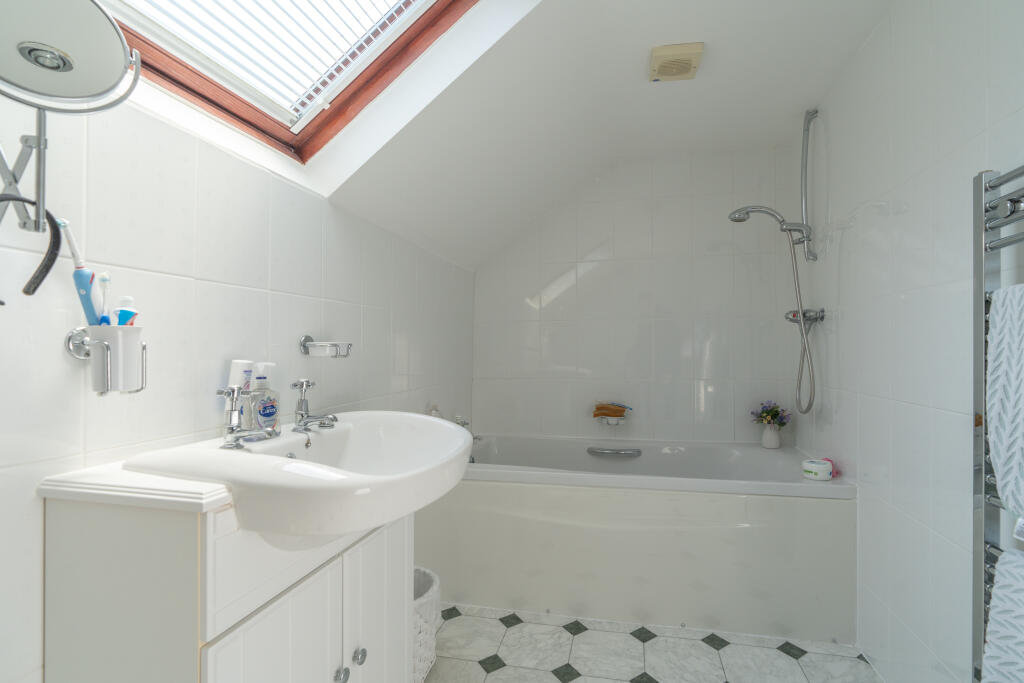 EN SUITE.jpg