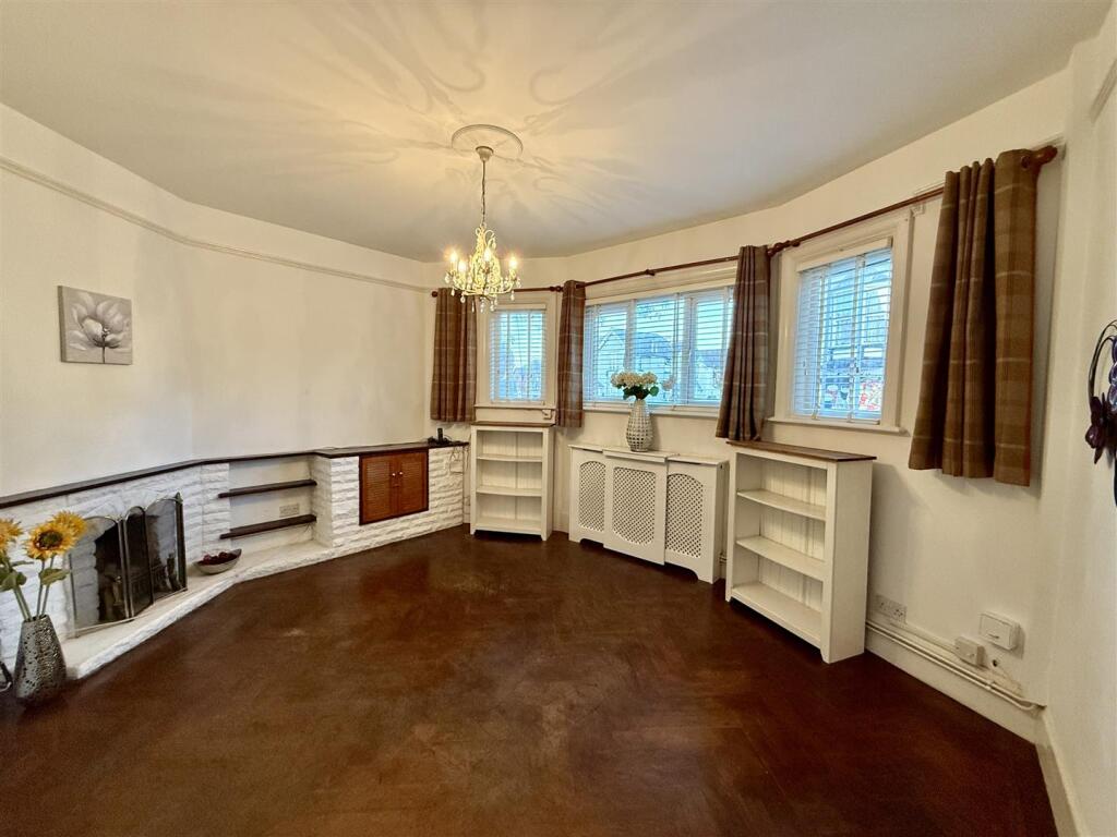 Sitting Room/Snug: