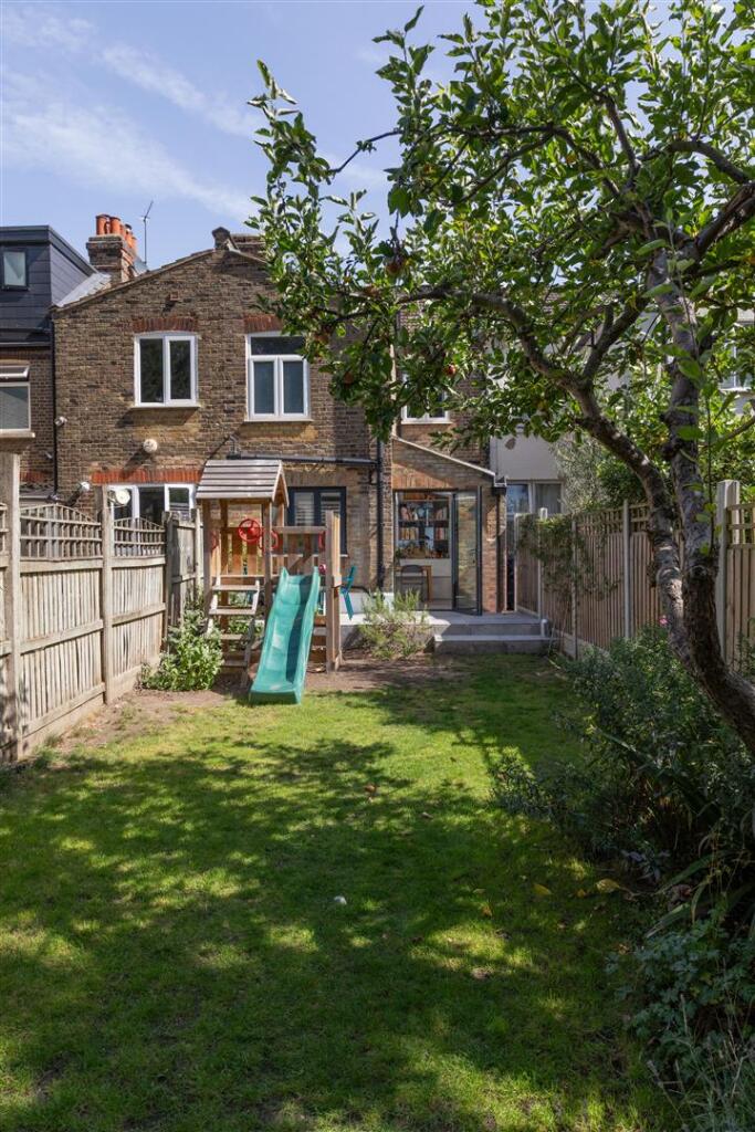Haldan Road E4