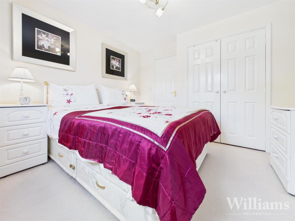 CAM04950G0-PR0124-STILL032 - Copy.jpg