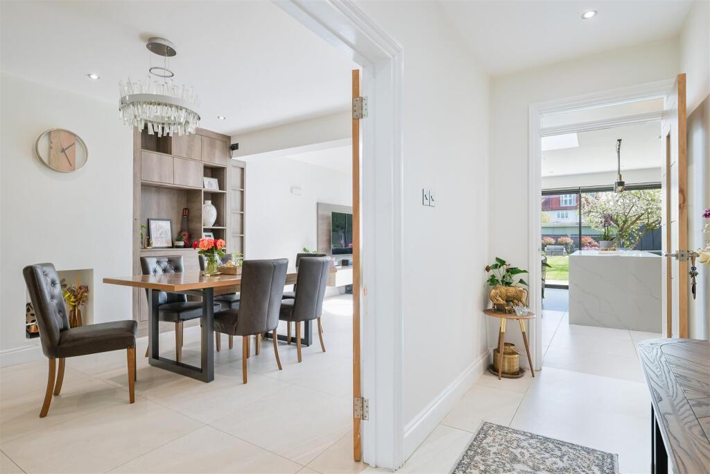 BRADSTOCK ROAD, 70- (13).jpg