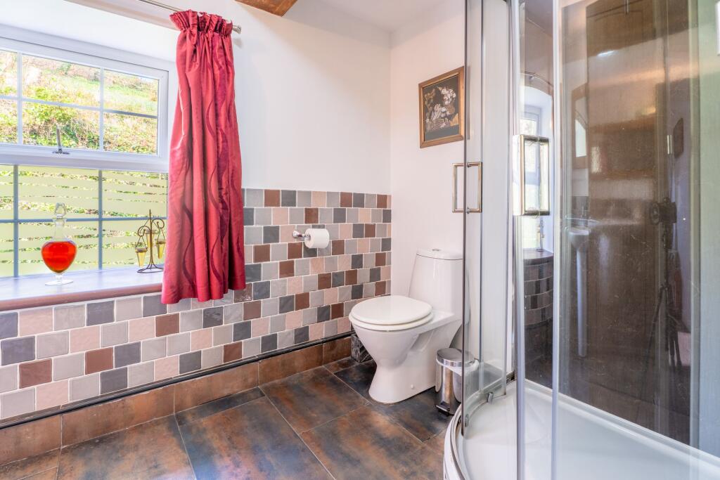 Annex 2nd floor bathroom