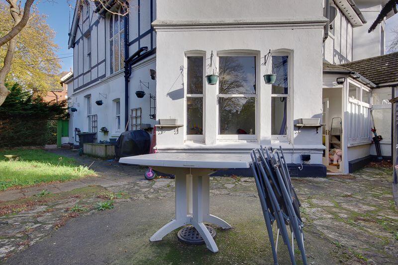 Private Patio/Garden