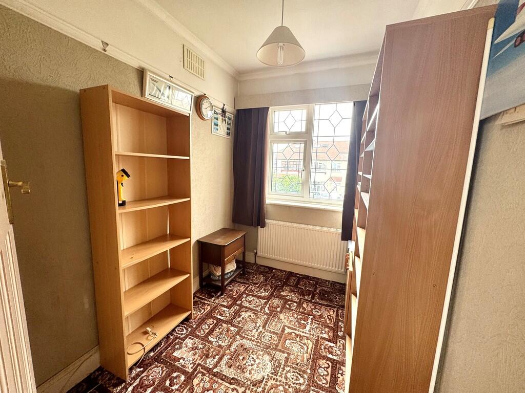 19 Glastonbury Ch...
