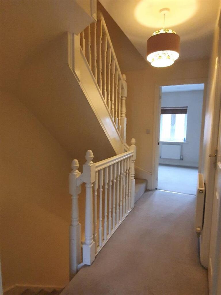 Carnation Way, Bermuda Park - Landing