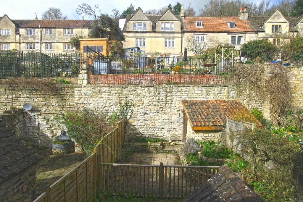 Courtyard view to rear