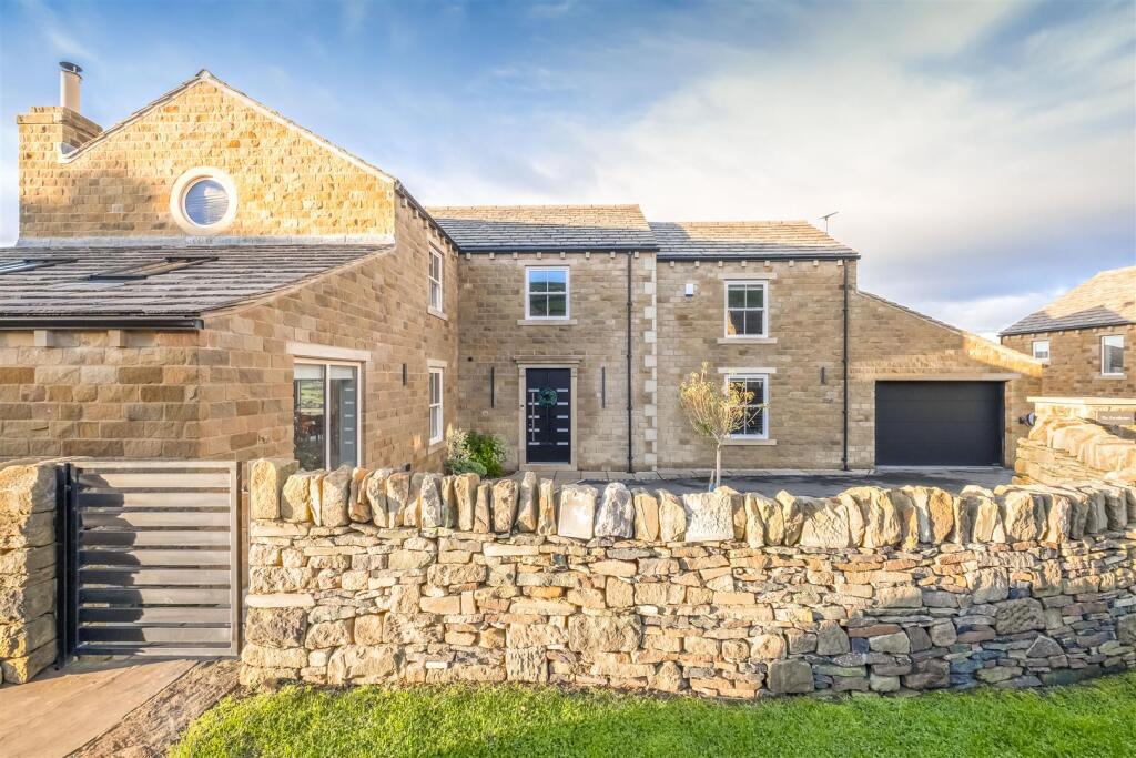 The Farmhouse, Victoria Gates, Hill House Road, Holmfirth, HD9 2SY