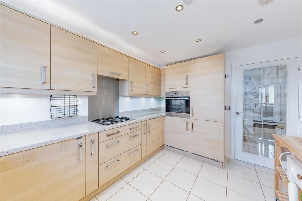 4 McBaith Way Dunfermline-11.JPG