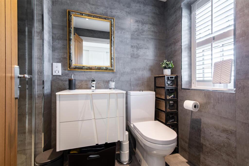 2 truman close-hi-48.jpg