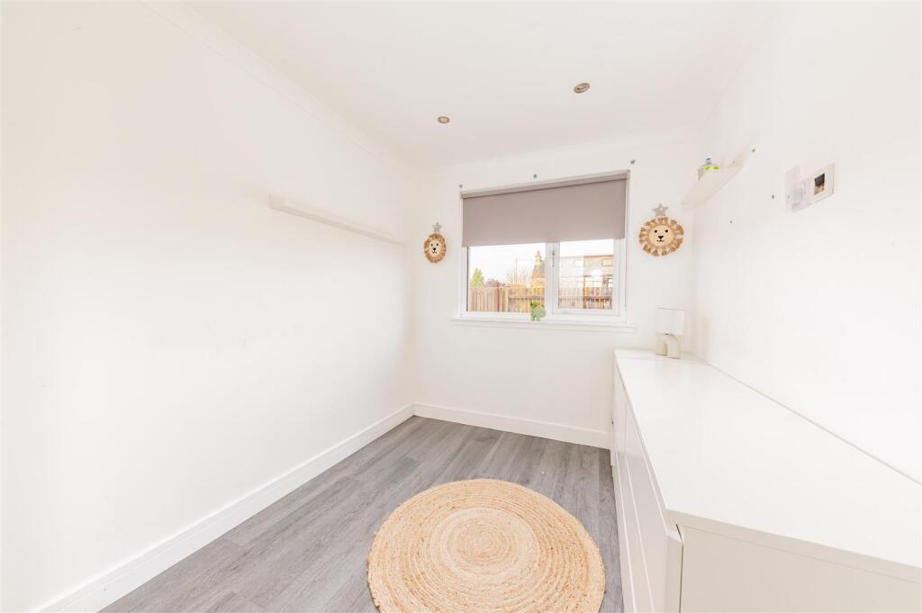 8 Restenneth Place Forfar-10.JPG