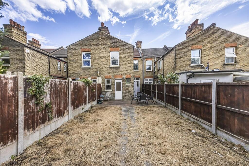 5 Abbots Park Road -020.JPG