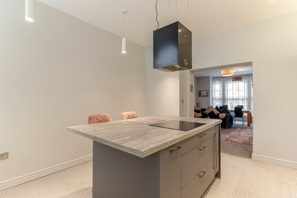 Breakfast Kitchen - D.jpg