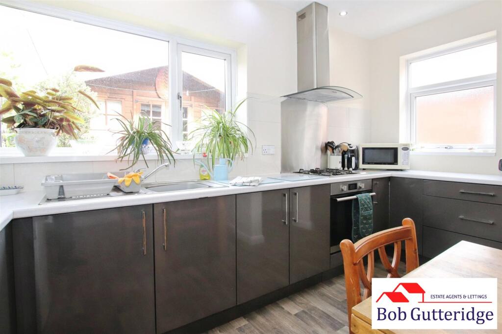 EXTENDED FITTED KITCHEN / DINING ROOM