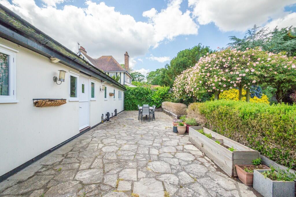 Regal Cottage - A...