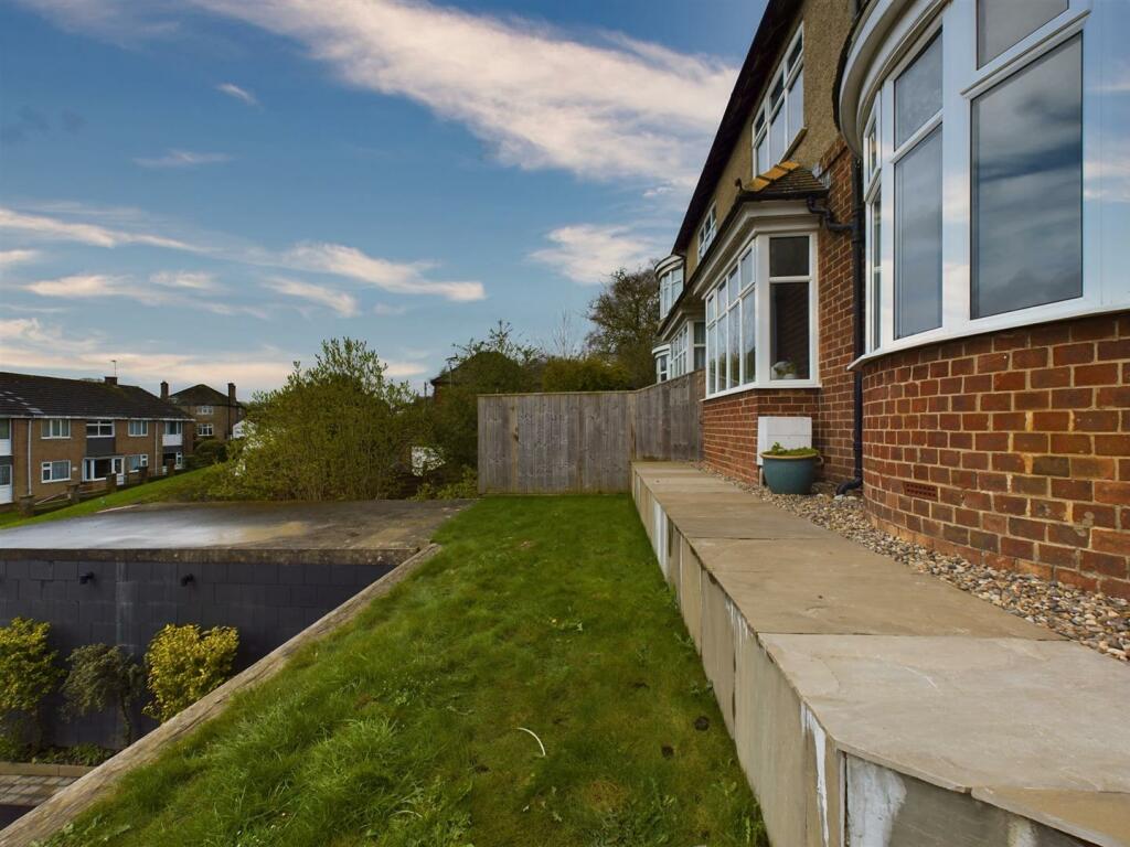 Front Garden .jpg