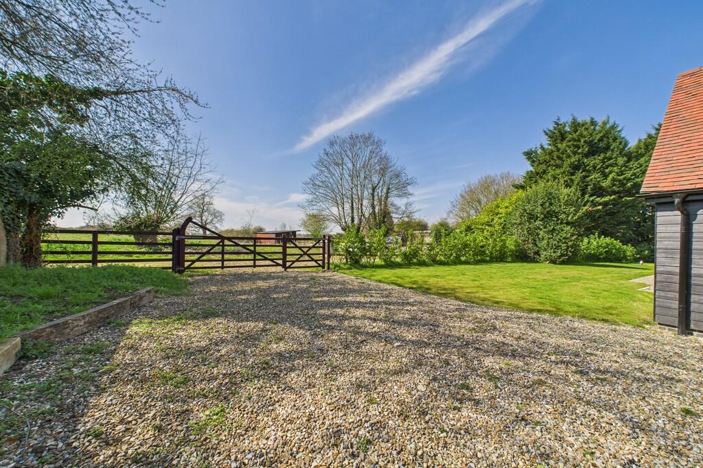 CAM01689G0-PR0456...