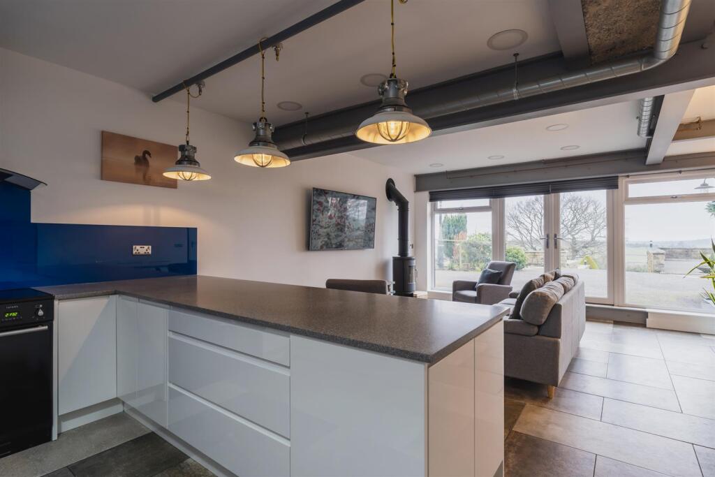 Living Kitchen (Apartment)