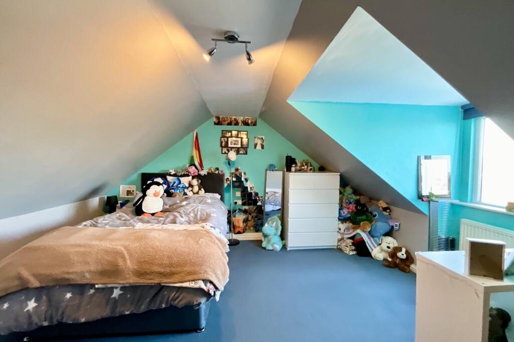 attic bedroom