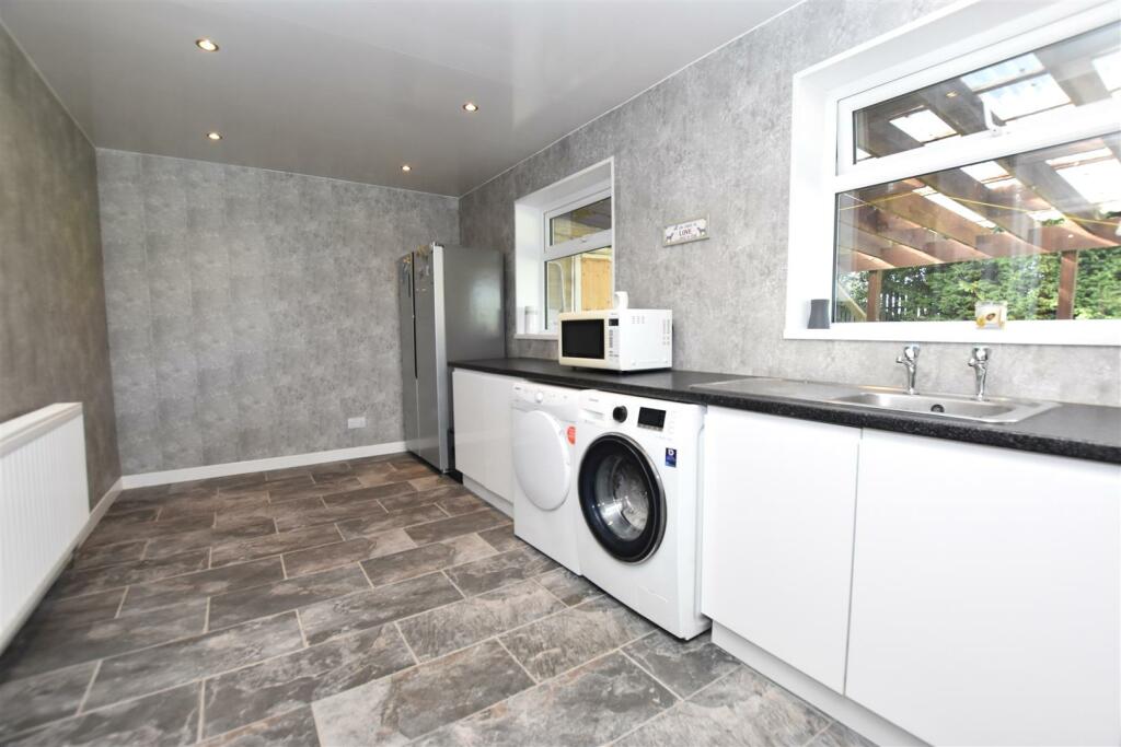 Utility Room.JPG