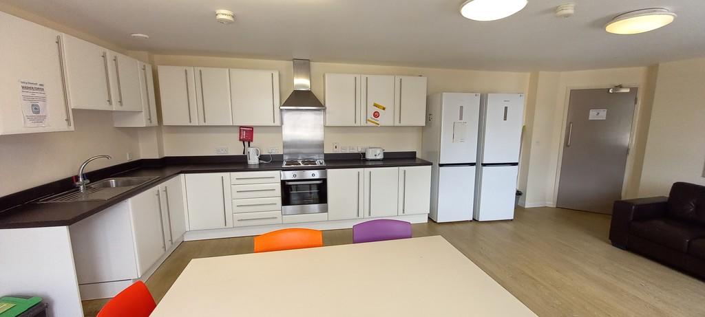 communal kitchen