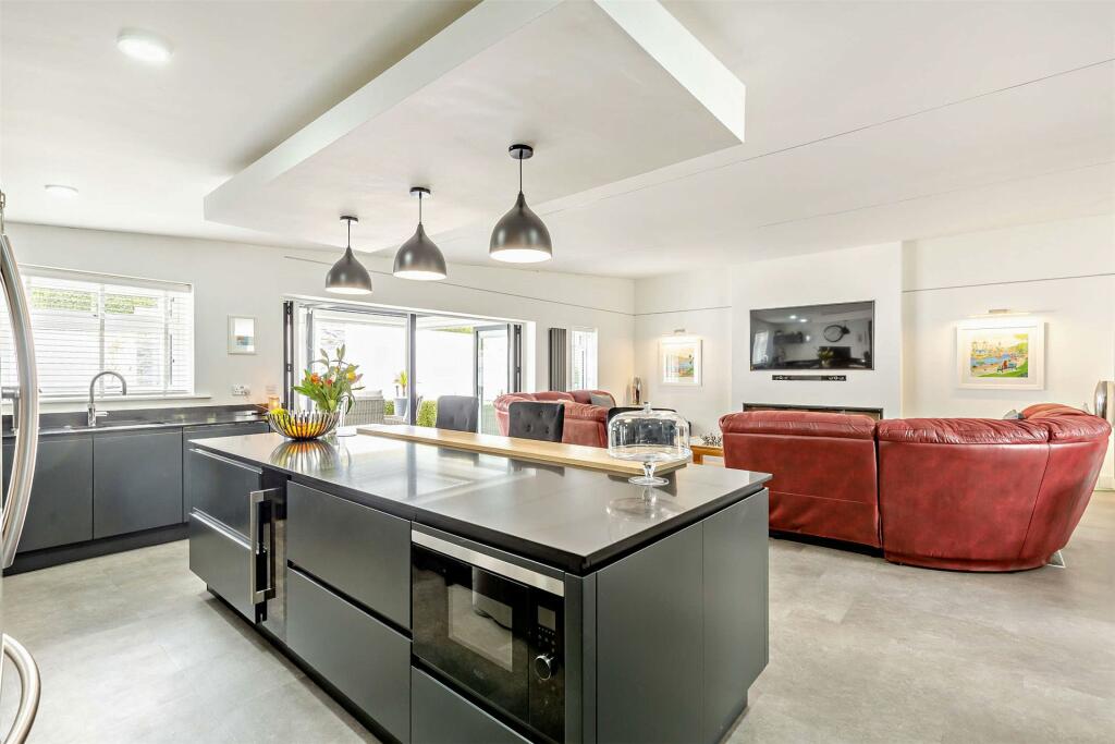 Kitchen/Sitting Room