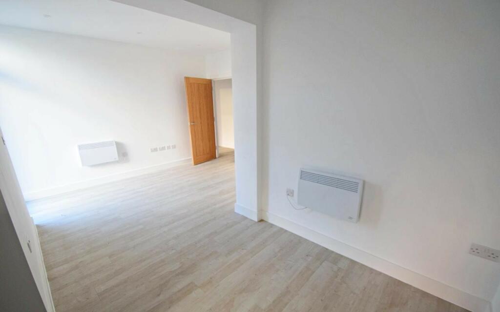 Dining space &amp; l