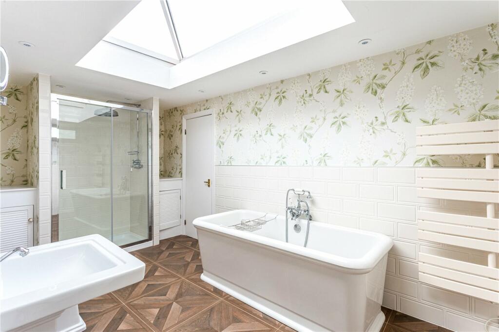Ensuite To Bed 2