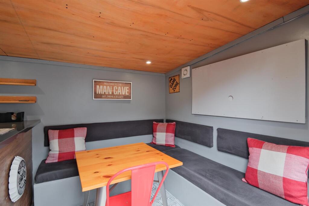 004-32 Meadowburn Road, Wishaw ML2 8LB.jpg