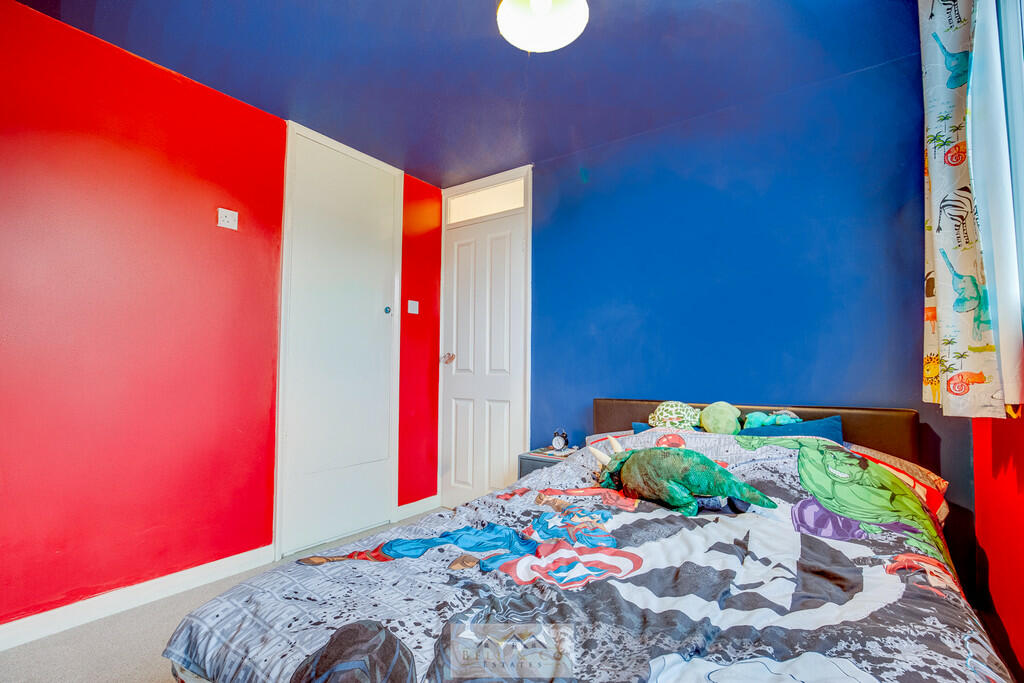 Bedroom 2.3