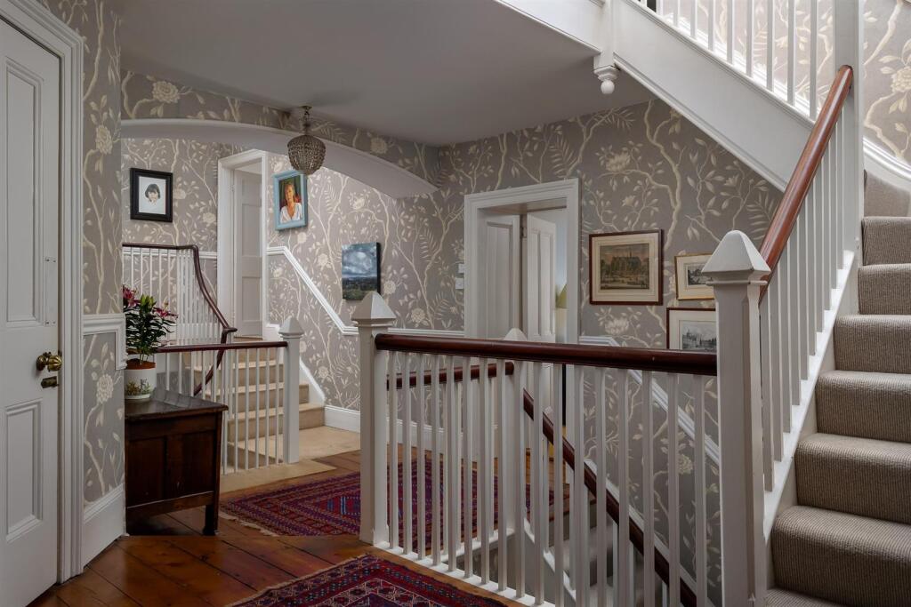 70 - Rockstowes Hill - GL11 5AF - Web.jpg