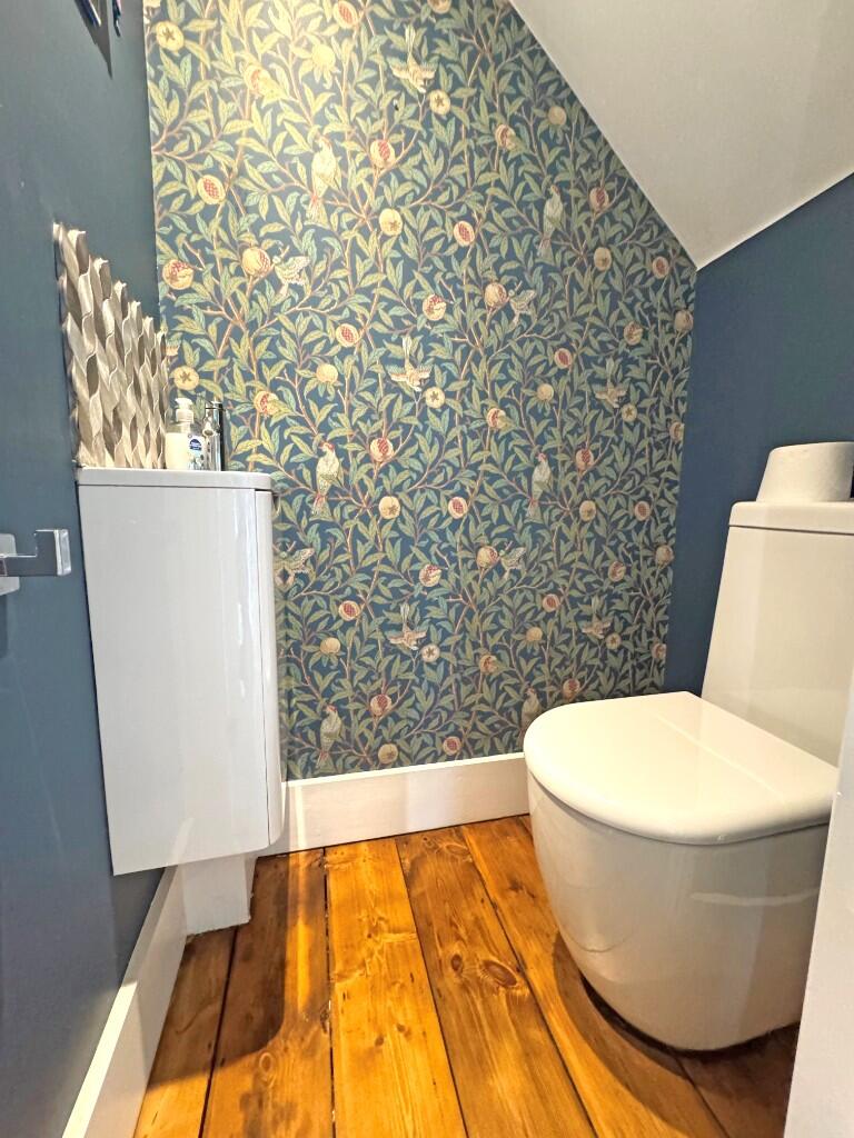 Cloakroom/WC