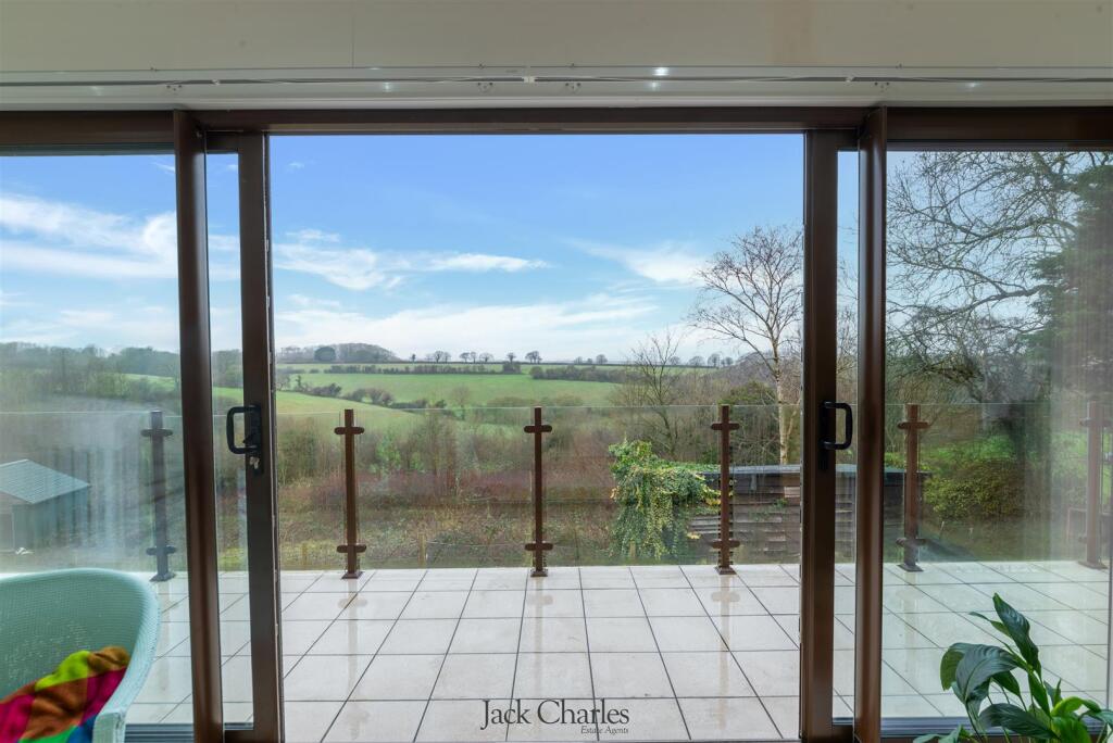 21 Greenacres-11.JPG