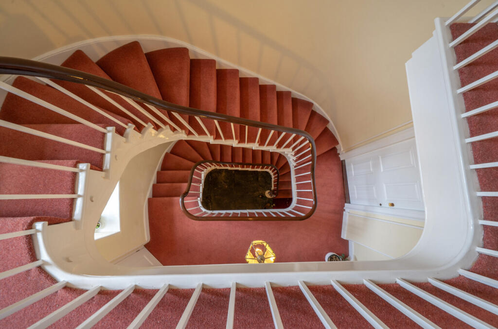 1380985-8-69130e5...