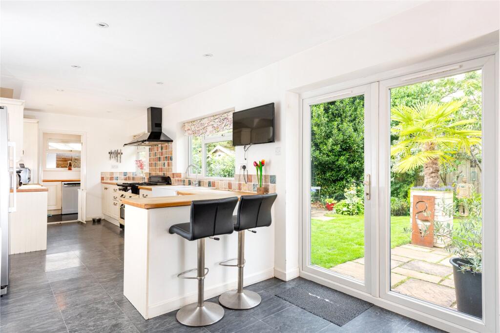 Kitchen/Breakfast