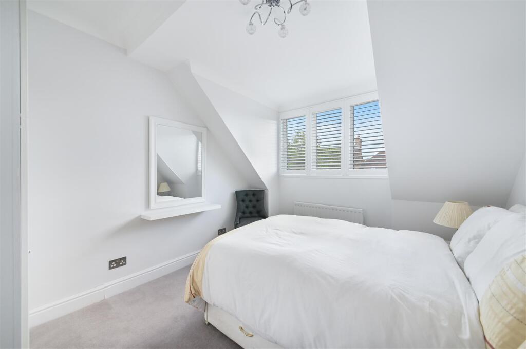 MEADE COURT,28- (9).jpg