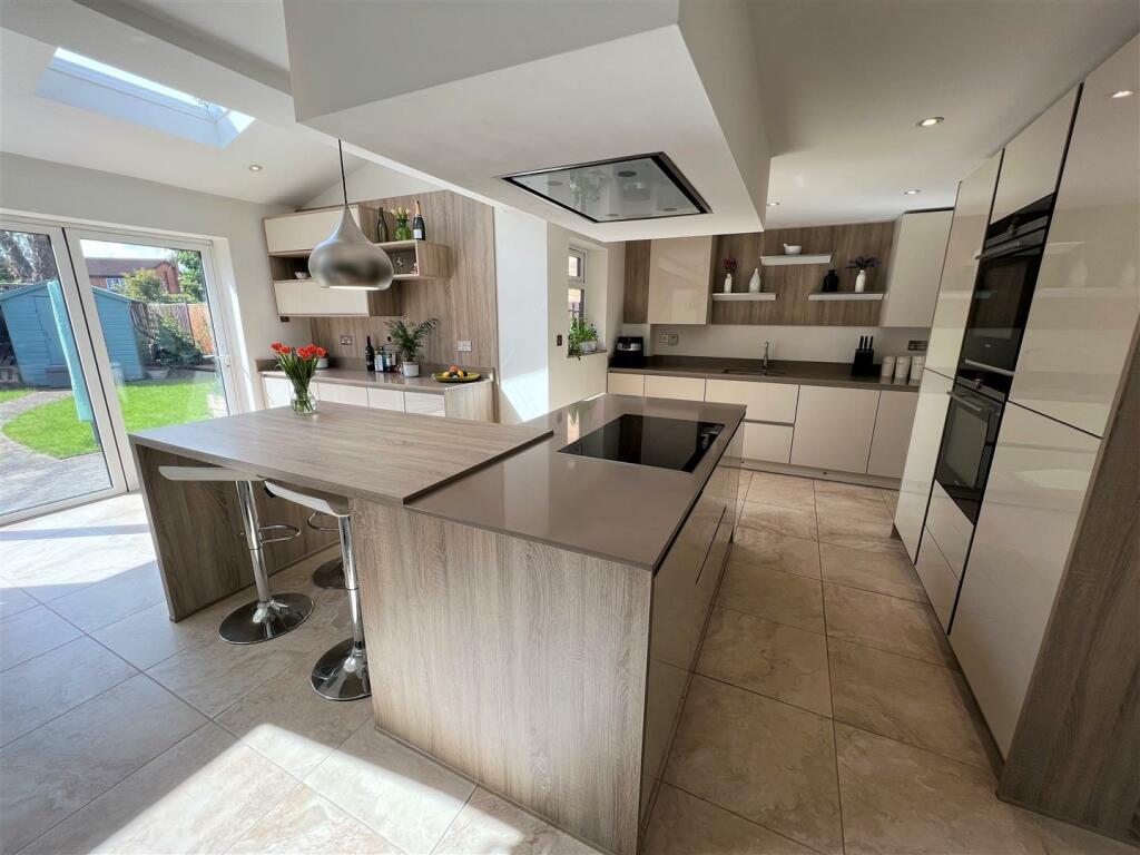 Kitchen C.JPG