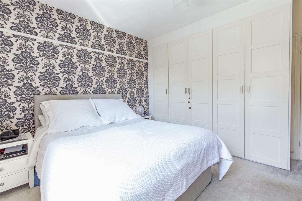 Bedroom 1-2.jpg
