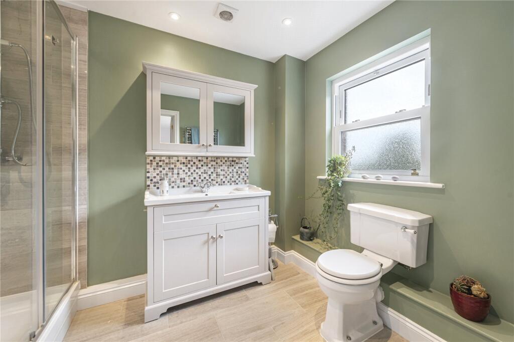 Bedroom One En Suite