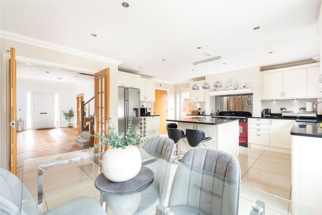 Kitchen/Breakfast Rm