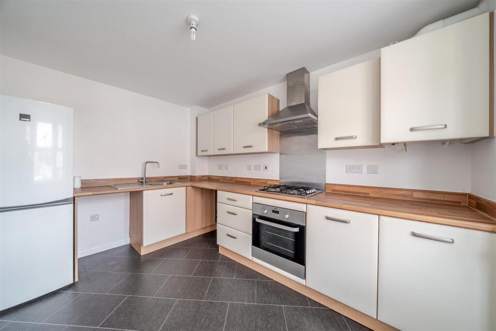 10 Isaac Close, Ashby