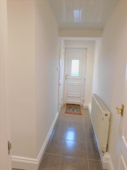 REAR HALLWAY