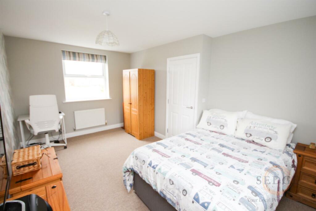 18 derwent way -13.jpg