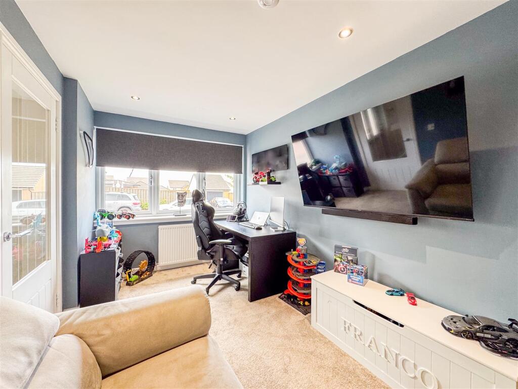 TV/Sitting Room