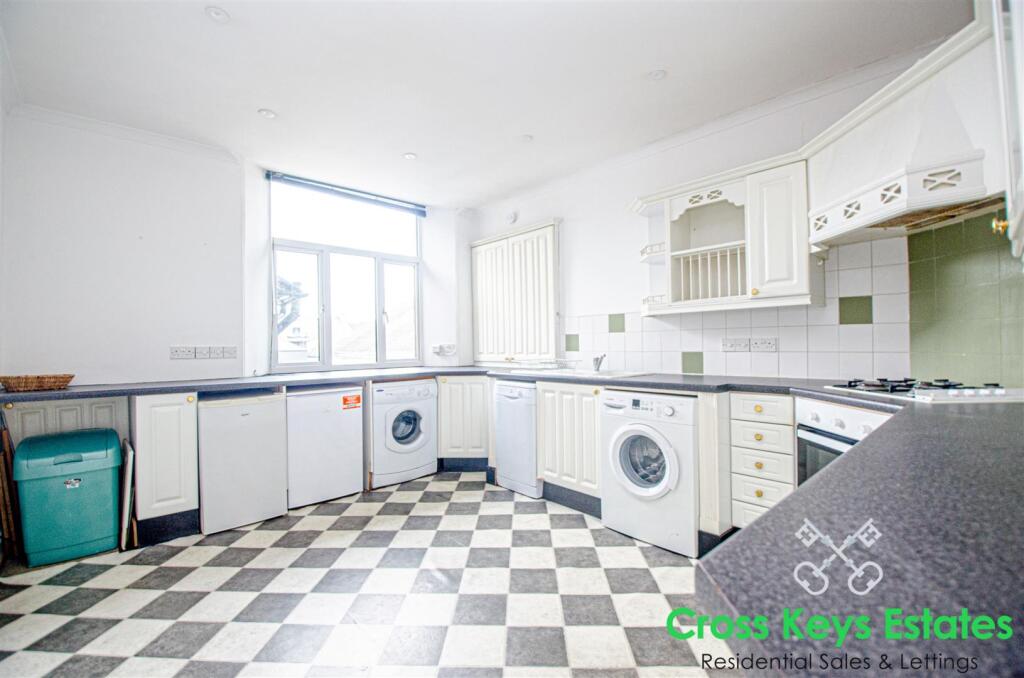 Kitchen / Breakfast Room