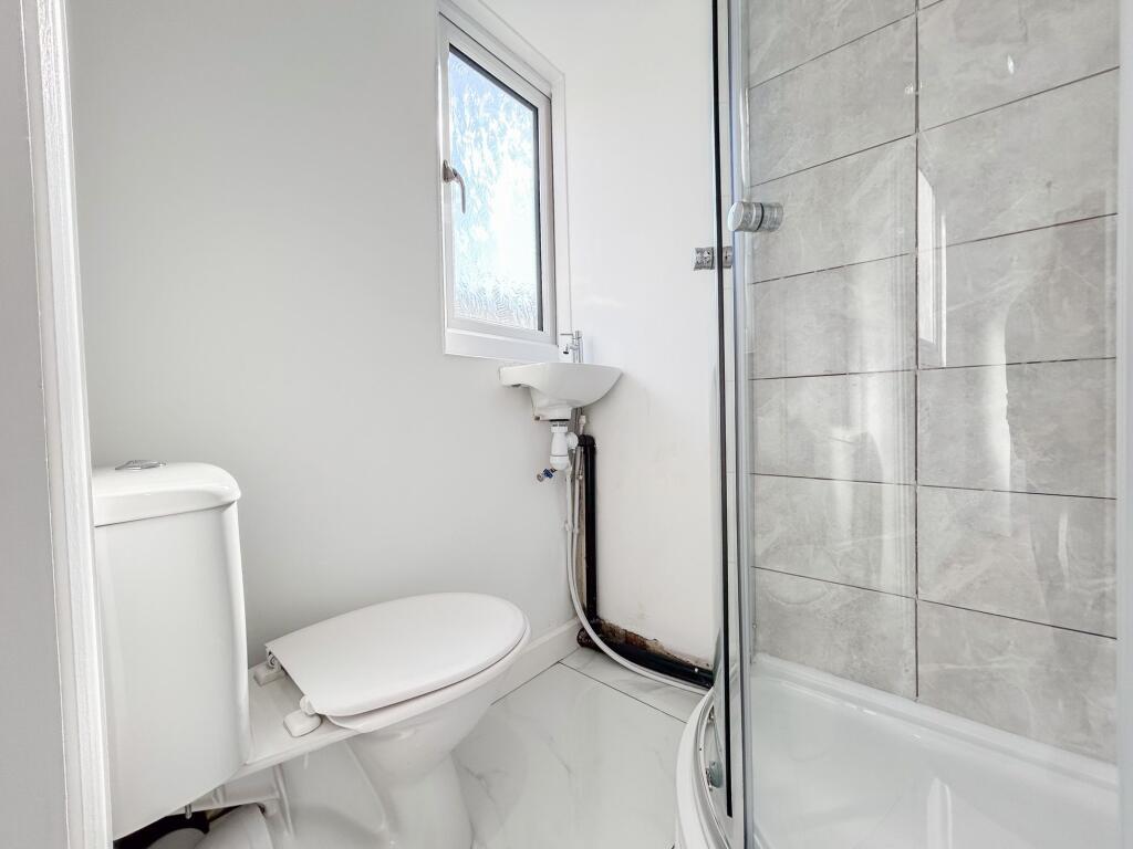 Utility/Shower Room